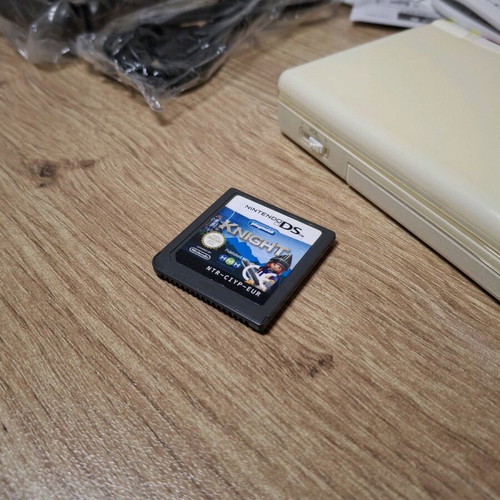 Nintendo DS Lite бял като нов с пълна кутия