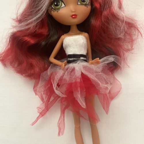 La Dee Da Fairytale Doll Sloane like new