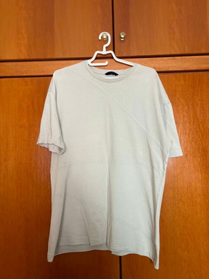 Men's beige t-shirt like new, size M