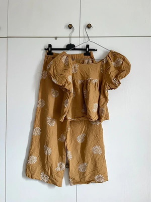 Summer set for ages 13-14 Mango beige and orange like new