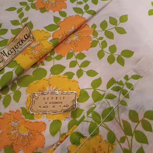 Table linens set of 3 new with napkins, 100% cotton Italy