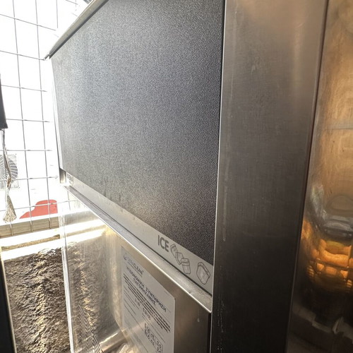 Brema CB 1565A-Q ice machine used, needs service