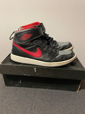 Παπούτσια Nike Air 1 mid σε καλή κατάσταση