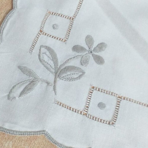 Beige napkins new, set of 8 pieces