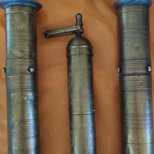 Bronze manual coffee grinders used, set of 3, collectible