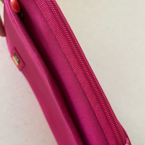 Case Logic tablet case 8” like new