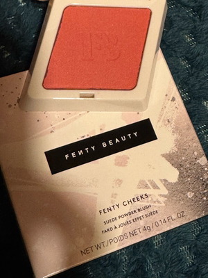 Fenty Beauty blush new, Fenty Cheeks Suede Powder Blush 02 Petal Poppin’