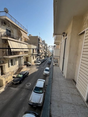 Διαμέρισμα στον Πειραιά Χατζηκυριάκειο 65 τ.μ. 2 υπνοδωμάτια 1ος όροφος με βεράντα
