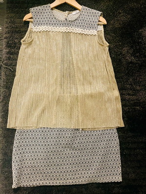 Innocent set top and skirt like new, beige and gold
