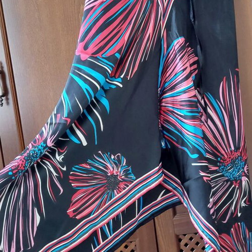 Bpc asymmetrical dress like new, black and colorful, sizes 38-42
