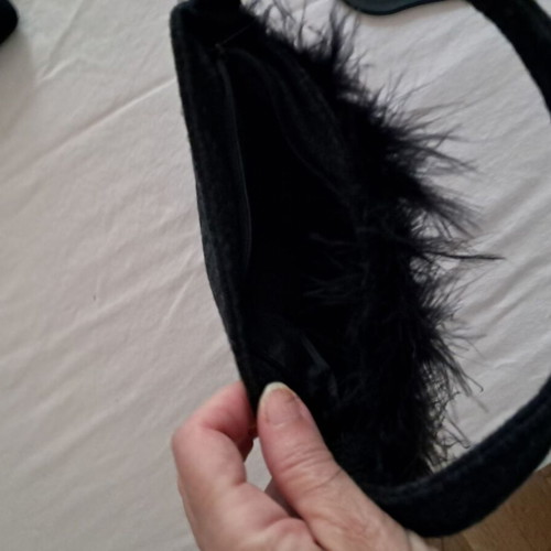 Fabric small handbag like new, wool felt with handle and closure, black