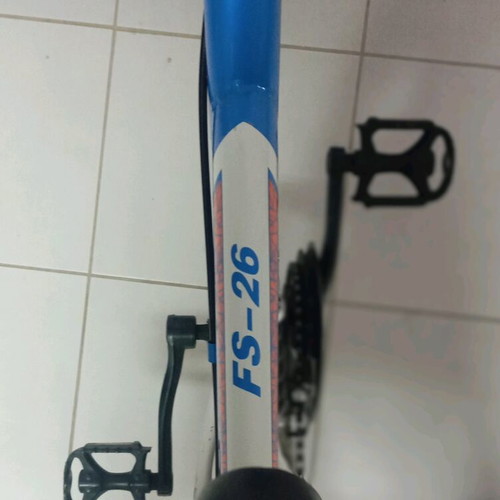Mountain bike 26 inch blue like new, men's with gears and suspension