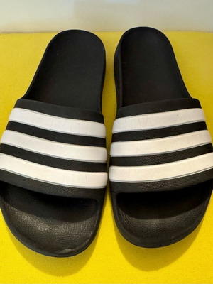 Σαγιονάρες Adidas Adilette Aqua νούμερο 38 μεταχειρισμένες, μαύρες και άσπρες