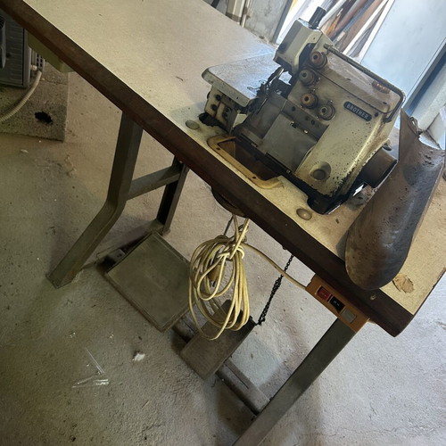 Brother 5-Thread Overlock Sewing Machine used, professional