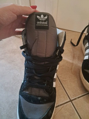 Adidas Decade size 42 in very good condition, black and gray