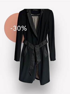 Coat new, black, size S with perfect details