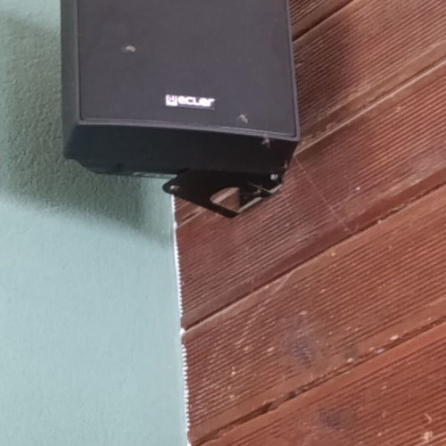 Amplifier set with 6 indoor wall speakers and 4 outdoor wall speakers