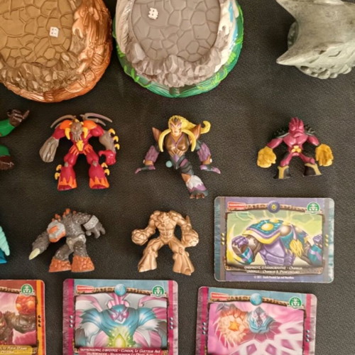 Gormiti figures, cards and altars used with rare Nintendo Nick figure