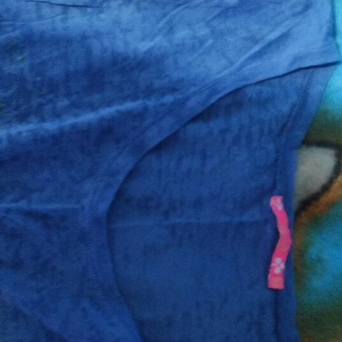 Lynne T-shirt like new, sizes S and M