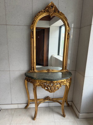 Etagere with mirror and marble table, like new