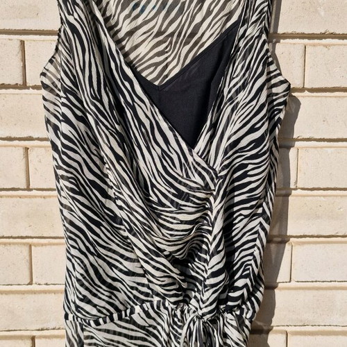 Ann Taylor Silk Zebra Blouse like new, size S, black and white