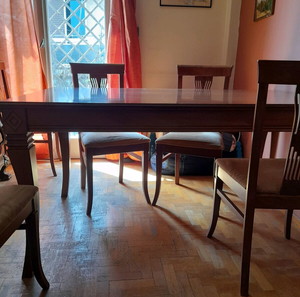 Τραπεζαρία από μασίφ ξύλο σε μειωμένη τιμή