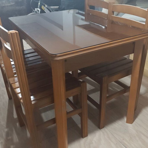Kitchen table with 4 chairs used, wooden with glass top