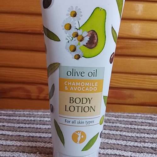 Body lotion chamomile avocado new