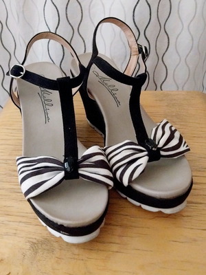 Bellina women's platform shoes used, size 38, black and white zebra print