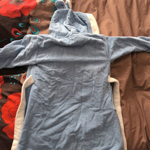 Blue bathrobe with hood and tie, like new, size 5-6