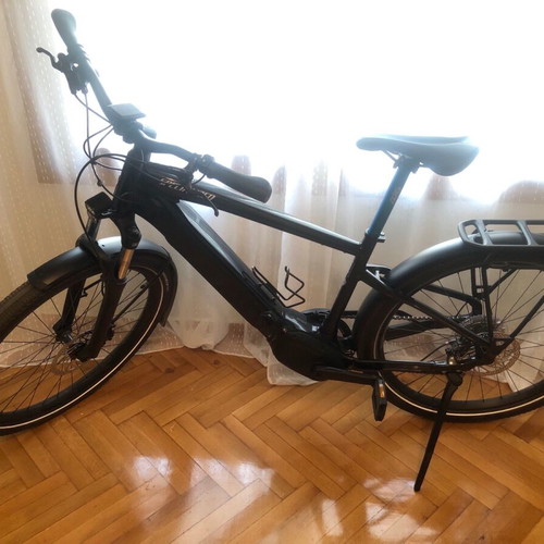 Specialized Vado electric bike like new, black metallic