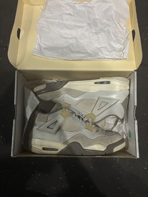 Jordan 4 Retro SE Craft Photon Dust sneakers size 42.5 like new
