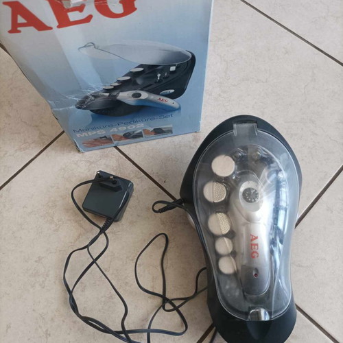 AEG manicure pedicure set MPS 4902 new with box and charger