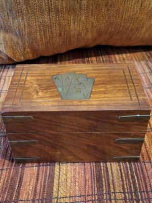 Θήκη ξύλινη για 2 τράπουλες μεταχειρισμένη