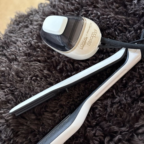 L’Oréal SteamPod 3 hair straightener used