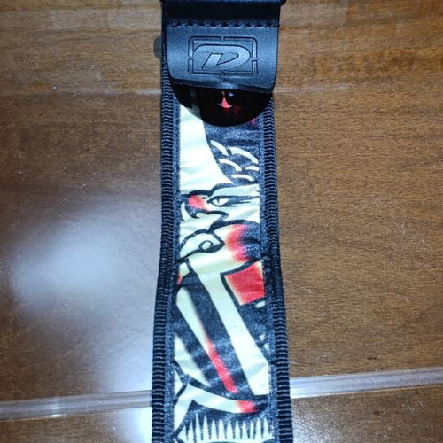 Dunlop guitar strap used