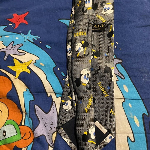 Tie like new with Mickey Mouse design