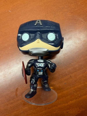 Captain America Funko Pop used, Avengers the game bobble head