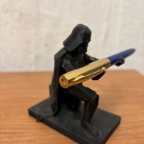 Darthvader stand for pen new