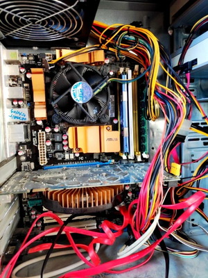 Retro PC Build ASUS P5Q Core 2 Quad Q8200 9600 GT used