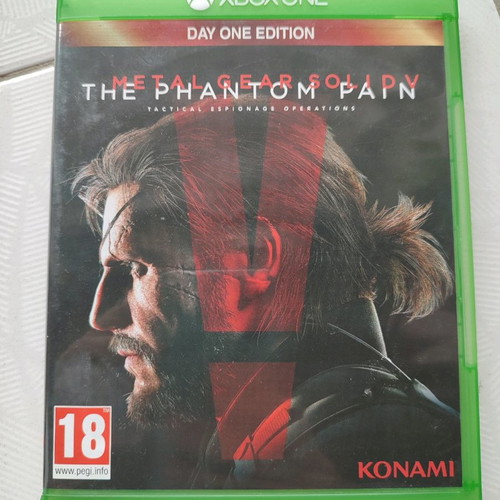Xbox one Phantom Pain (Day 1 edition) + map