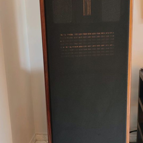 Infinity Gamma speakers used in excellent condition
