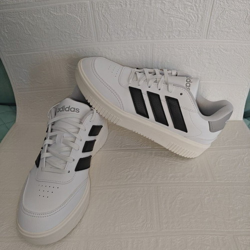 Adidas Courtblock Bold women's sneaker, white and black