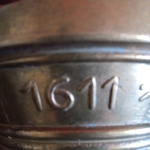 Copper mortar used with embossed decorations