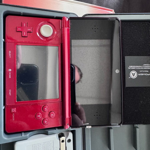 Nintendo 3DS Red USA version like new