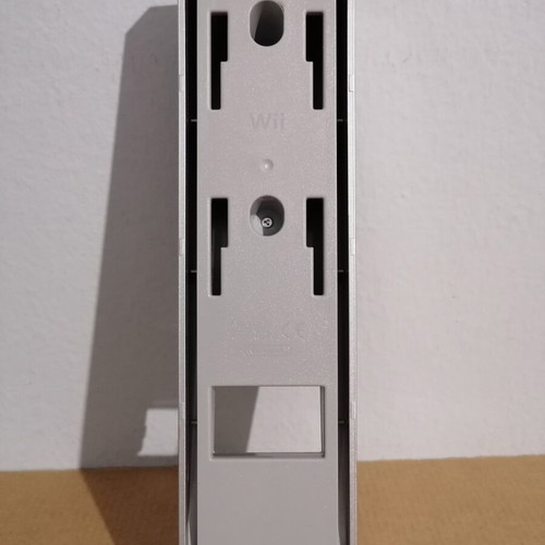 Nintendo Wii vertical stand without circular plastic base