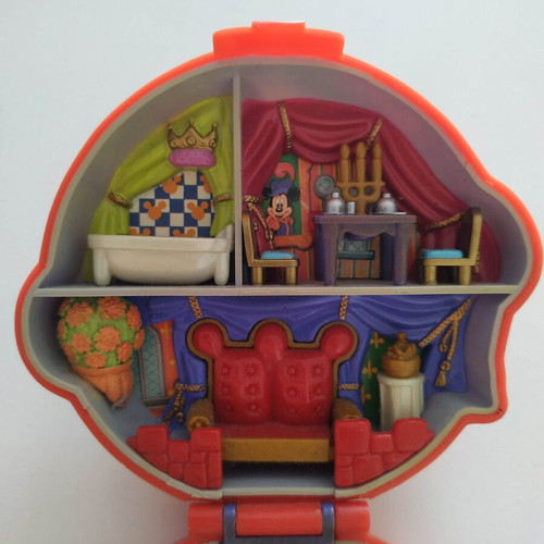 Polly Pocket Disney Mickey & Minnie Mouse playset used