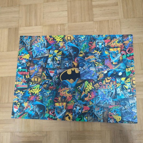 Impossible Batman Puzzle 1000 pieces in plexiglass frame like new