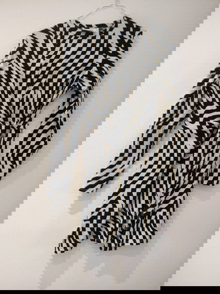ASOS Φόρεμα ζεμπρέ λικρα S