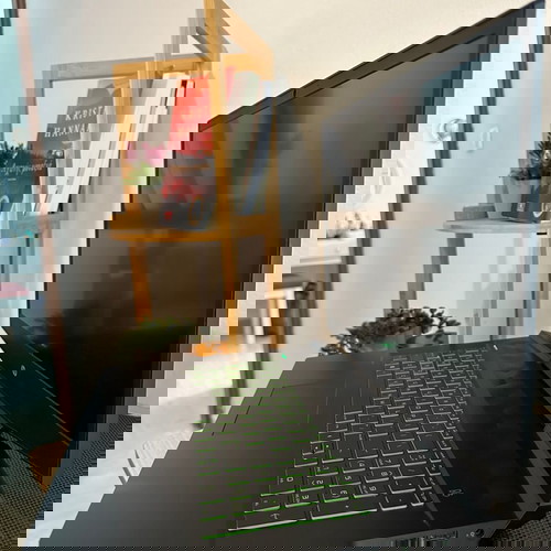 HP Pavilion Gaming 17 като нов с Intel Core i7, 32GB RAM, 512GB SSD